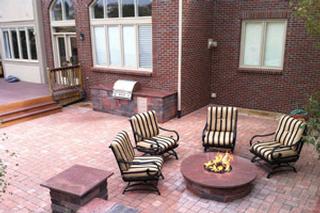 Patio Pavers and Outdoor Kitchens from AMK Hardscapes
